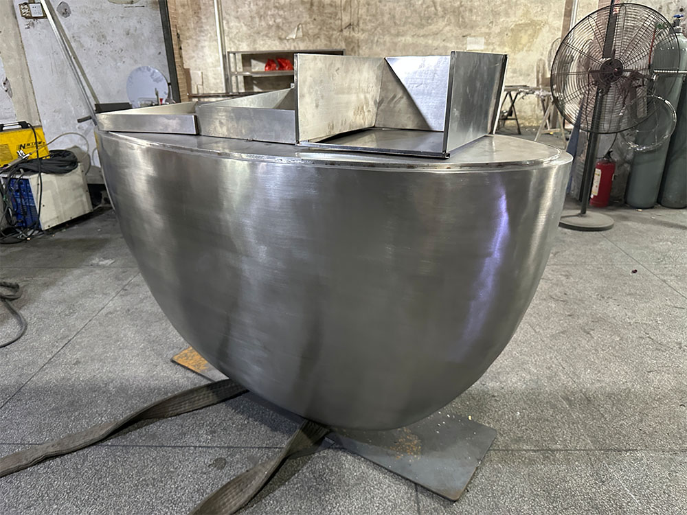 Classic Custom Stainless Steel Landscape Sculpture Project Case